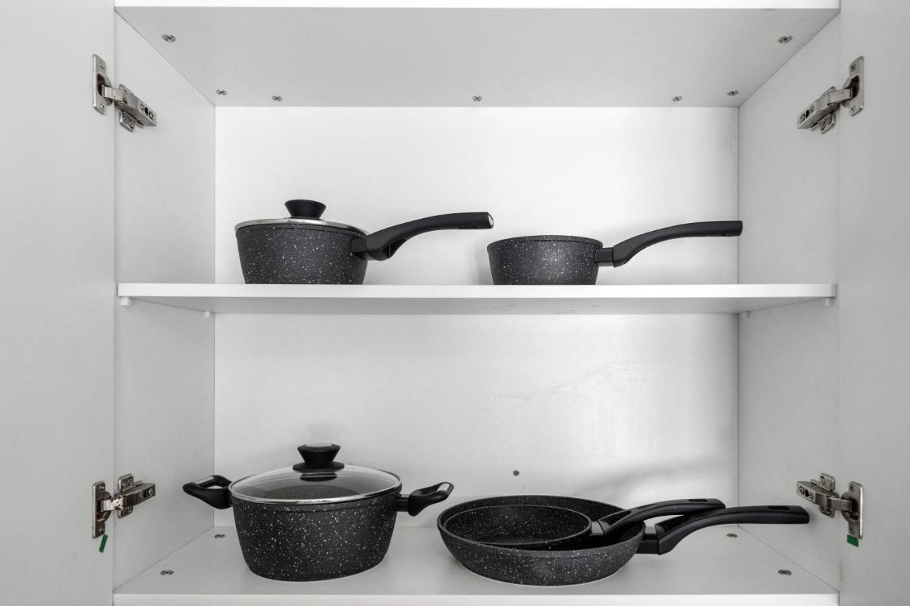Spacious 1 Bedroom Guest House With Free Parking シドニー エクステリア 写真